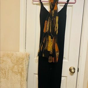 Medium black fitted dress 👗